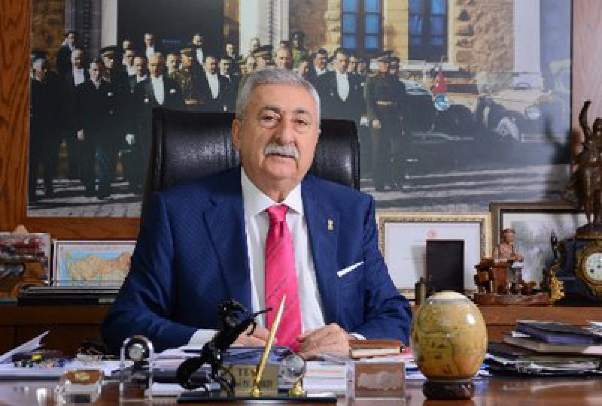 TESK Genel Başkanı Bendevi Paland&ouml;ken: "&Ccedil;ıraklık &ccedil;ocuk iş&ccedil;iliği değil, mesleki eğitimdir"