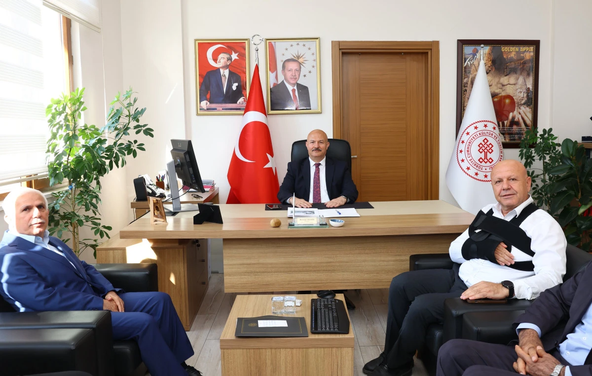 Vali K&uuml;&ccedil;&uuml;k&rsquo;ten İl K&uuml;lt&uuml;r ve Turizm M&uuml;d&uuml;rl&uuml;ğ&uuml;ne Ziyaret