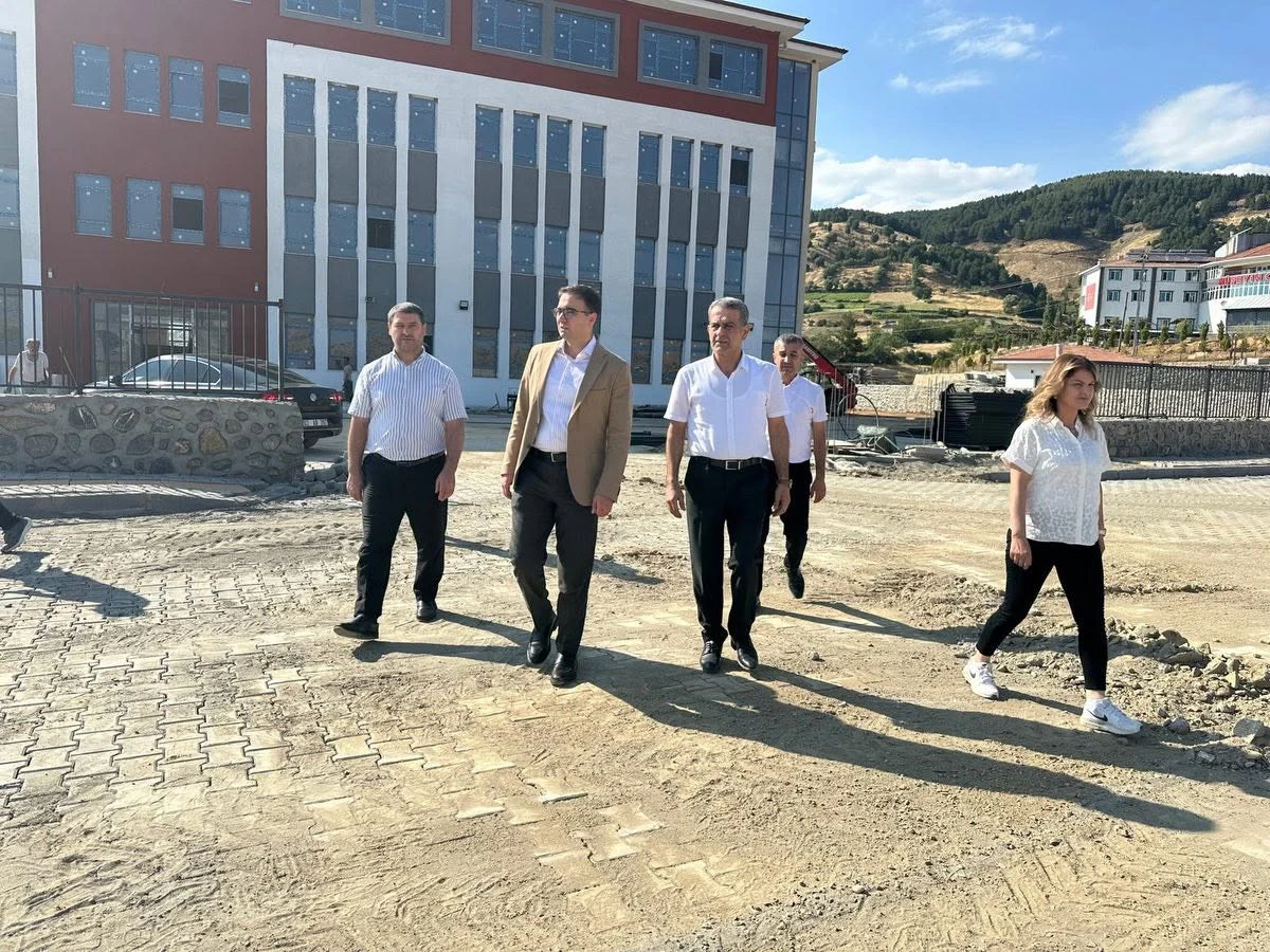 Yapımı Devam Eden 24 Derslikli Okul İncelendi
