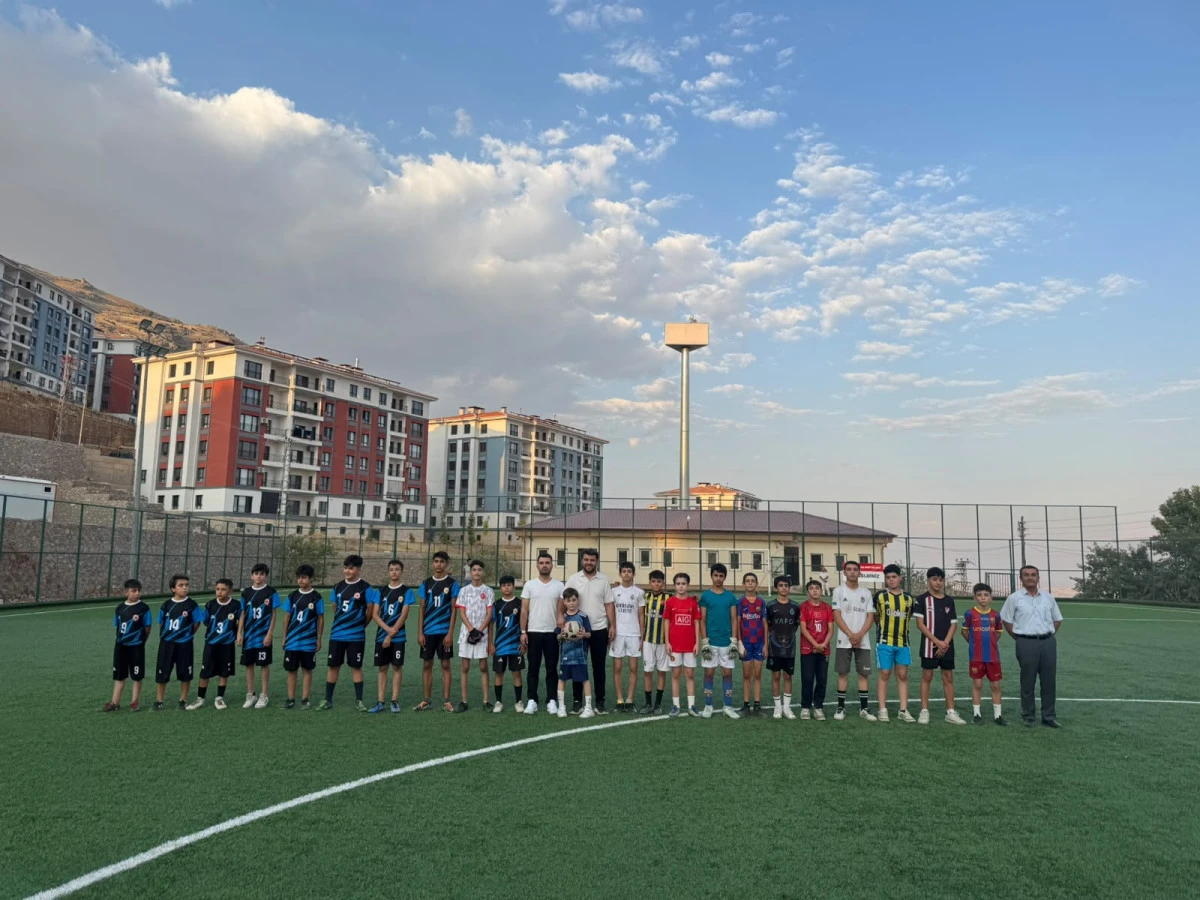Yaz Kur&rsquo;an Kursları Futbol Turnuvası&rsquo;nda Final Heyecanı! 