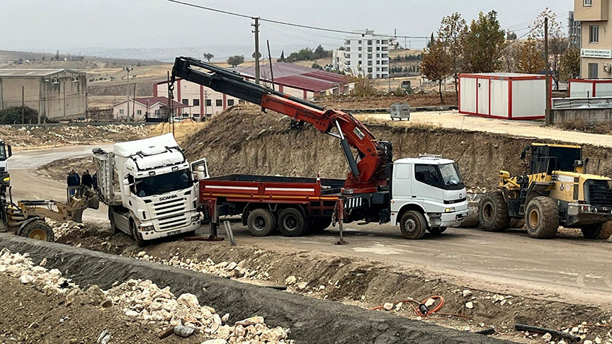 Yoldan Çıkan Tır Trafiği Kapattı